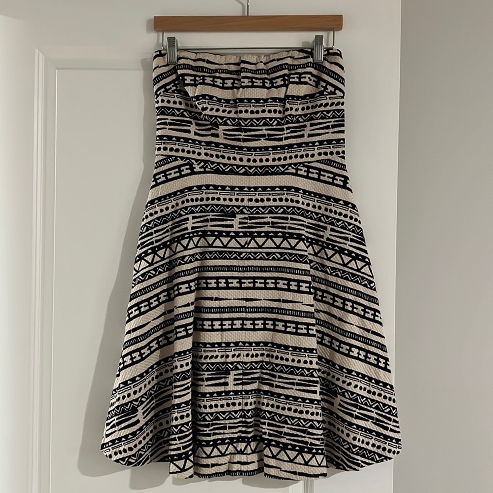 ⛔️ SOLD ⛔️ The Limited Strapless Printed Dress